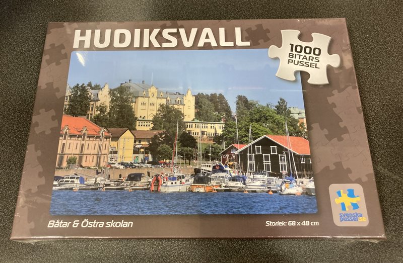 Pussel 1000 bit Hudiksvall Båtar och Östra skolan